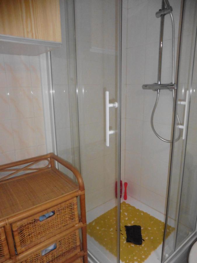 Flat Apartment Сен-Киприен Екстериор снимка