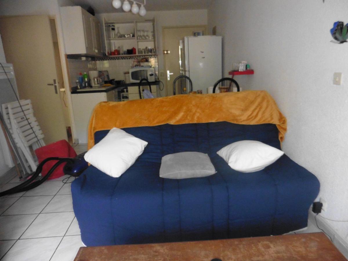 Flat Apartment Сен-Киприен Екстериор снимка